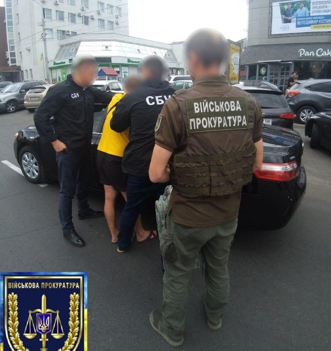 Новини Вінниці - фото з Ніякої логіки. Підполковника, пійманого із 200 тисячами хабара, оштрафували на 25 тисяч Ніякої логіки. Підполковника, пійманого із 200 тисячами хабара, оштрафували на 25 тисяч, фото №1 на сайті 20minut.ua