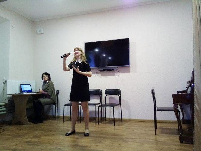 Новини Козятина - фото з Юний «Дзідзьо», народні пісні і сучасні танці. У терцентрі провели концерт Юний «Дзідзьо», народні пісні і сучасні танці. У терцентрі провели концерт, фото №1 на сайті 20minut.ua