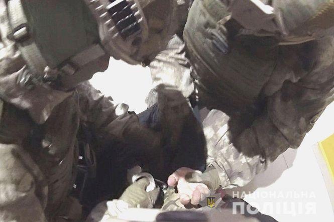 Погрози та вимагання: на Вишеньці КОРД затримав злочинця, який «віджав» 48 тисяч(ОНОВЛЕНО), фото №5 на сайті 20minut.ua
