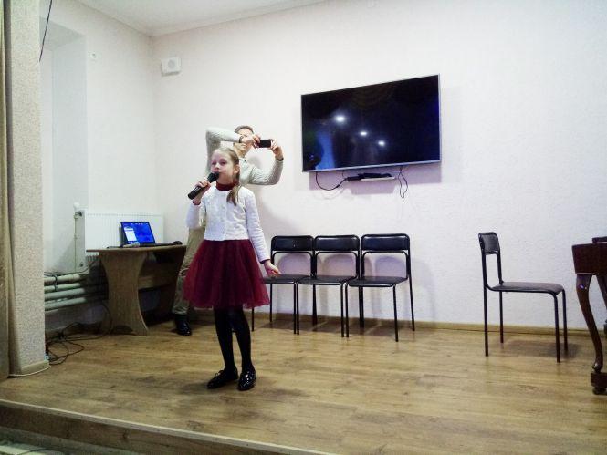 Новини Козятина - фото з Юний «Дзідзьо», народні пісні і сучасні танці. У терцентрі провели концерт Юний «Дзідзьо», народні пісні і сучасні танці. У терцентрі провели концерт, фото №7 на сайті 20minut.ua