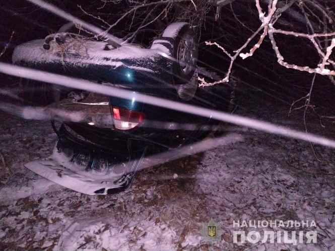 Новини Вінниці - фото з Перекинуті авто та ДТП на «зебрі». Минулої доби в аваріях постраждало 4 людини Перекинуті авто та ДТП на «зебрі». Минулої доби в аваріях постраждало 4 людини, фото №1 на сайті 20minut.ua