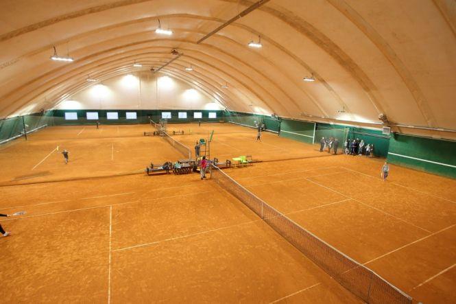 В парку Нацвідродження горів тенісний корт, фото №1 на сайті 20minut.ua