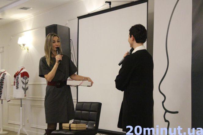 Новини Тернополя - фото з Здолала рак та зайнялась благодійністю: Яніна Соколова розповіла тернополянам про своє життя Здолала рак та зайнялась благодійністю: Яніна Соколова розповіла тернополянам про своє життя, фото №3 на сайті 20minut.ua