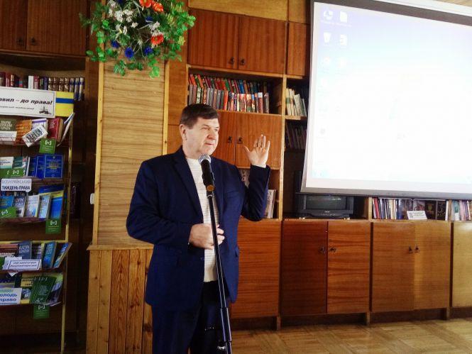 Новини Козятина - фото з «Стежками Тимка Падури»: як знахідка на кладовищі вилилася у велике дослідження «Стежками Тимка Падури»: як знахідка на кладовищі вилилася у велике дослідження, фото №1 на сайті 20minut.ua