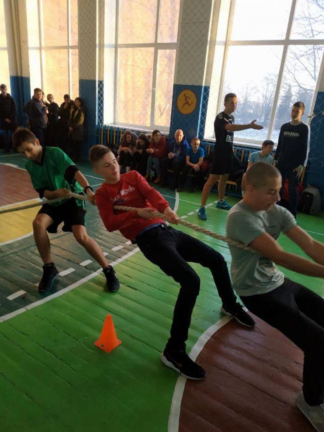 Новини Козятина - фото з В «школі-гімназії-дитячий садок» змагалися «Нумо хлопці» В «школі-гімназії-дитячий садок» змагалися «Нумо хлопці», фото №1 на сайті 20minut.ua