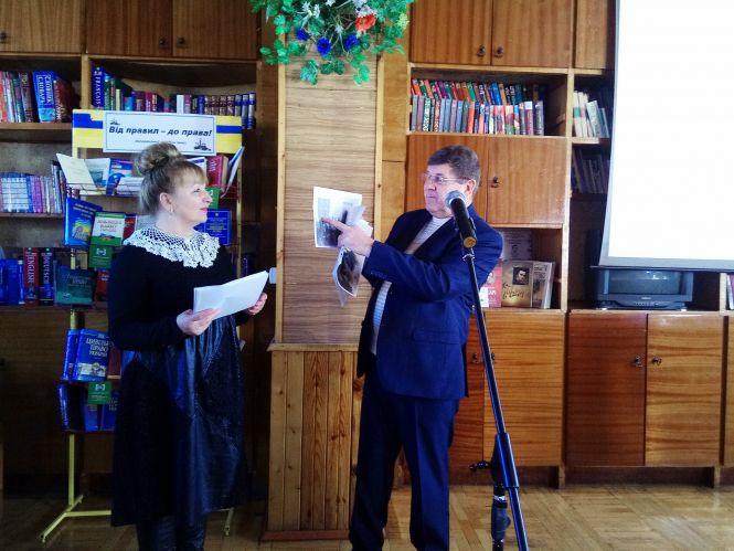 Новини Козятина - фото з «Стежками Тимка Падури»: як знахідка на кладовищі вилилася у велике дослідження «Стежками Тимка Падури»: як знахідка на кладовищі вилилася у велике дослідження, фото №6 на сайті 20minut.ua