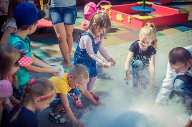 Криміналіст на пенсії створив унікальне хімічне шоу (Новини компаній), фото №1 на сайті 20minut.ua