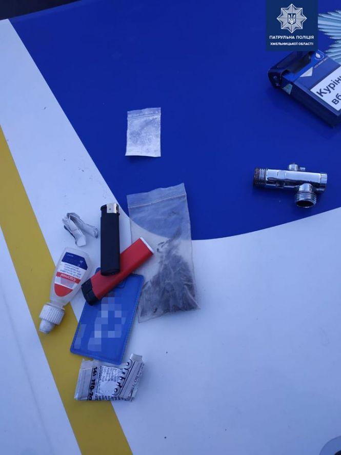 У Хмельницькому зупинили водія "під кайфом" з наркотиками, фото №1 на сайті vsim.ua