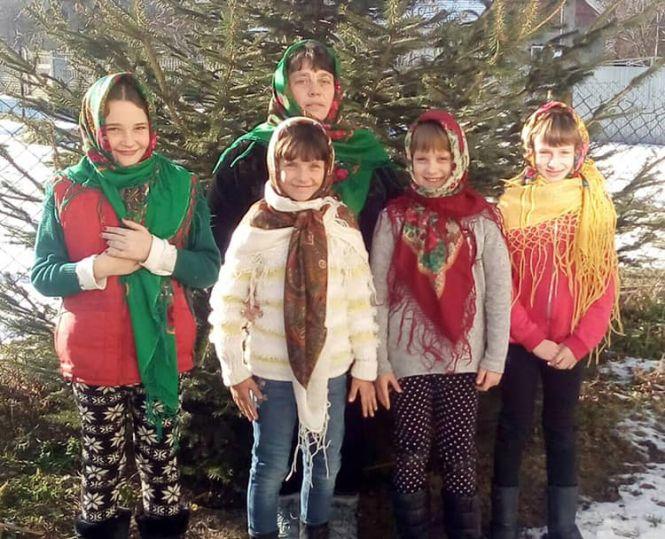 Новини Козятина - фото з День Української Хустки: підбірка найколоритніших світлин з нашого сайту День Української Хустки: підбірка найколоритніших світлин з нашого сайту, фото №31 на сайті 20minut.ua