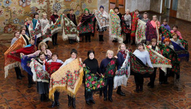 Новини Козятина - фото з День Української Хустки: підбірка найколоритніших світлин з нашого сайту День Української Хустки: підбірка найколоритніших світлин з нашого сайту, фото №32 на сайті 20minut.ua