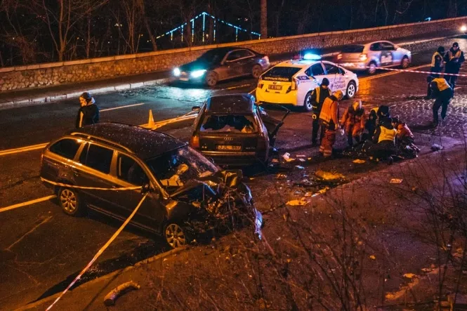Новини Вінниці - фото з Моторошна ДТП у Києві на Володимирському узвозі: загинула Ольга з Тиврова Моторошна ДТП у Києві на Володимирському узвозі: загинула Ольга з Тиврова, фото №1 на сайті 20minut.ua