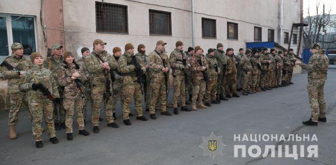 Новини Вінниці - фото з Зворушливий фоторепортаж: спецзагін поліцейських з Вінниці вирушив у зону ООС Зворушливий фоторепортаж: спецзагін поліцейських з Вінниці вирушив у зону ООС, фото №7 на сайті 20minut.ua