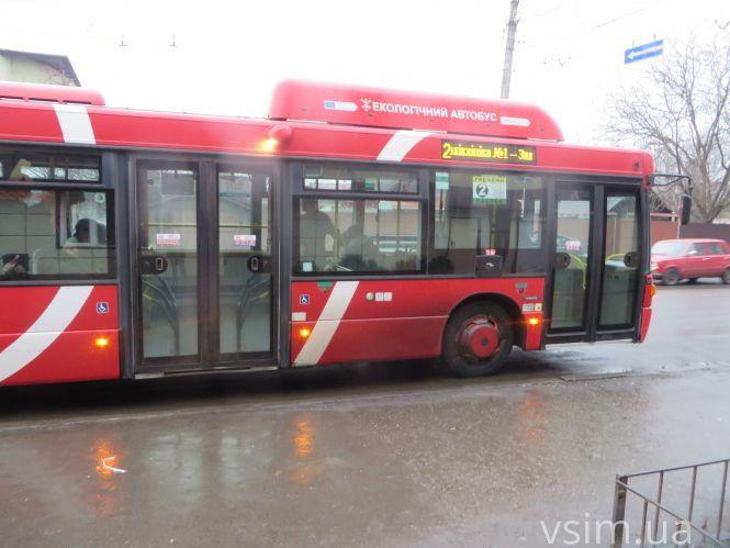 На маршрут №2 виїхали нові автобуси. Як вони виглядають всередині (ФОТО, ВІДЕО), фото №2 на сайті vsim.ua