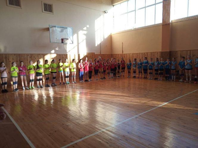 Козятинські волейболістки змагалися в новій формі, фото №1 на сайті 20minut.ua
