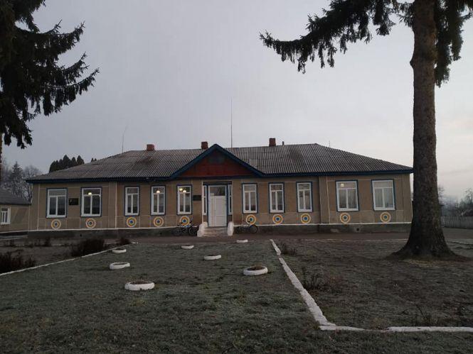 Вбиральня в нелюдських умовах: школярі Житомирщини змушені користуватися небезпечними для людей вигрібними ямами, фото №1 на сайті 20minut.ua