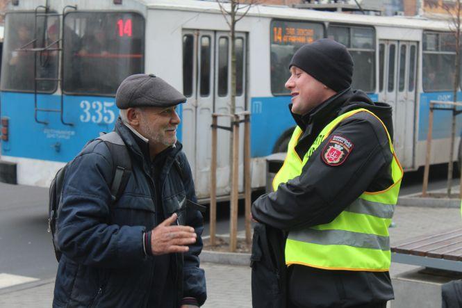 Новини Вінниці - фото з Поки без штрафів. Запустили службу, яка має навести лад на парковках Поки без штрафів. Запустили службу, яка має навести лад на парковках, фото №8 на сайті 20minut.ua