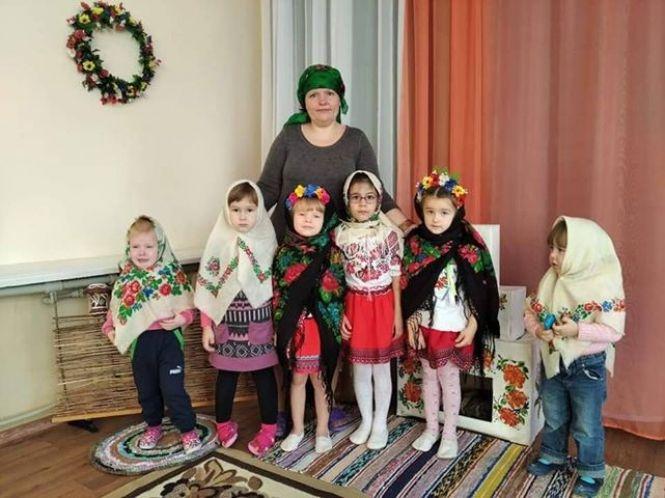 Новини Козятина - фото з День Української Хустки: підбірка найколоритніших світлин з нашого сайту День Української Хустки: підбірка найколоритніших світлин з нашого сайту, фото №6 на сайті 20minut.ua