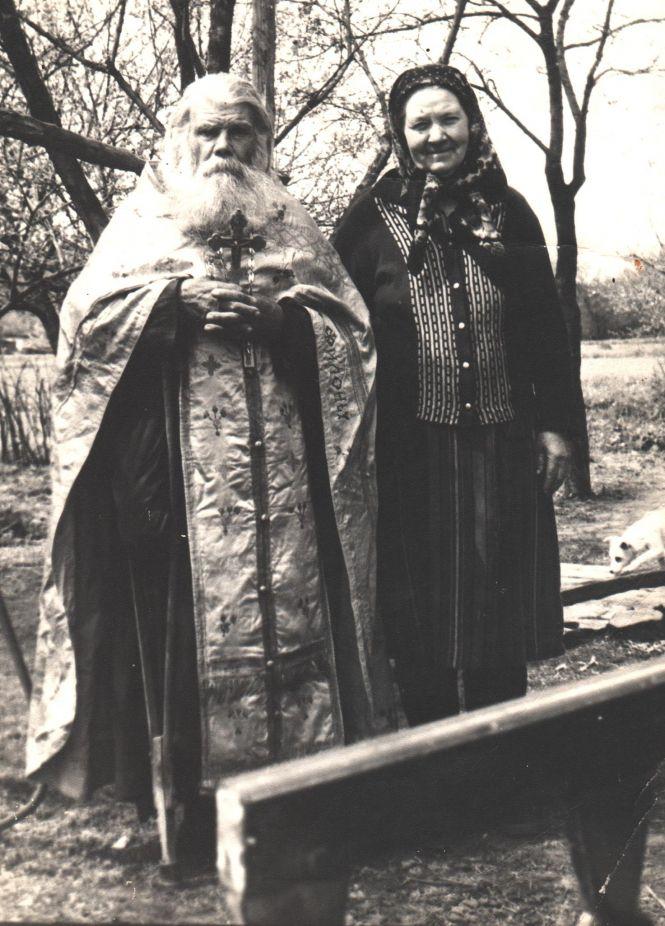 «Я не буду правити, тільки церкву не чіпайте». Про отця з Іванковець, який врятував святиню, фото №1 на сайті 20minut.ua