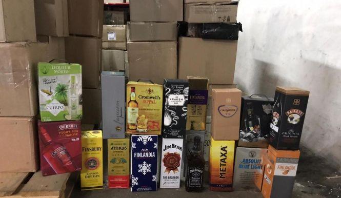 Новини Вінниці - фото з 12 тисяч літрів сумнівного алкоголю… поштою мали відправити на 700 адрес з Могилева-Подільського 12 тисяч літрів сумнівного алкоголю… поштою мали відправити на 700 адрес з Могилева-Подільського, фото №1 на сайті 20minut.ua
