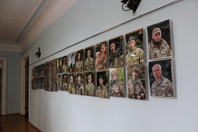 Фотовиставку «Погляд АТО – 1000 облич» презентували в Житомирській міській раді, фото №3 на сайті 20minut.ua