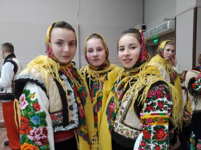 Новини Тернополя - фото з Гучна коляда і 75 людей на одній сцені:  у "Подолянах" - парад вертепів Гучна коляда і 75 людей на одній сцені:  у "Подолянах" - парад вертепів, фото №1 на сайті 20minut.ua