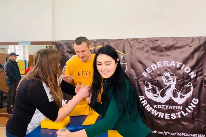 Найсильніші АРМреслери (ФОТО), фото №1 на сайті 20minut.ua