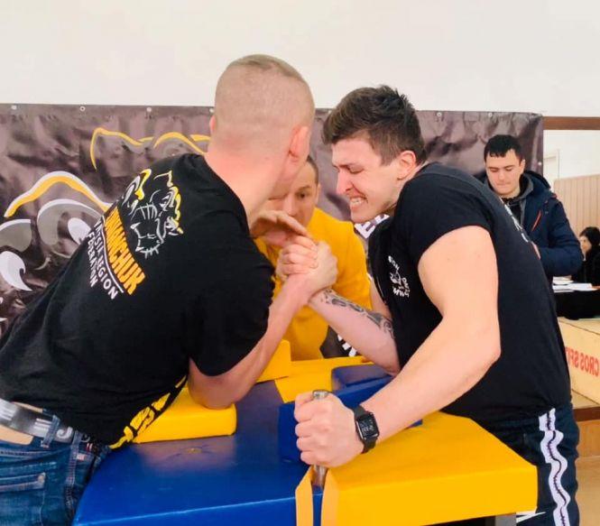 Найсильніші АРМреслери (ФОТО), фото №4 на сайті 20minut.ua