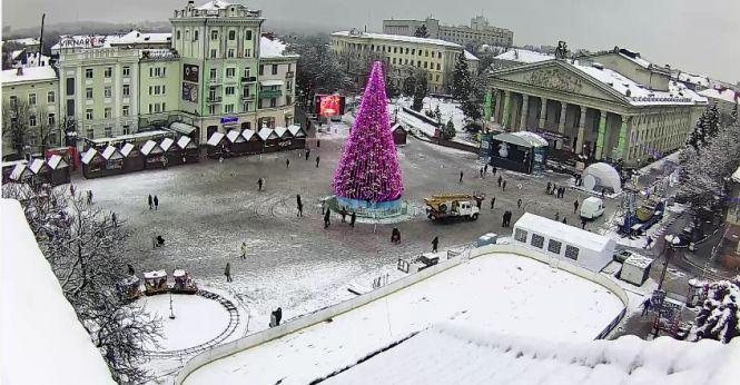 Новини Тернополя - фото з Фото дня: як виглядатиме святкова ілюмінація на головній ялинці Тернополя Фото дня: як виглядатиме святкова ілюмінація на головній ялинці Тернополя, фото №1 на сайті 20minut.ua