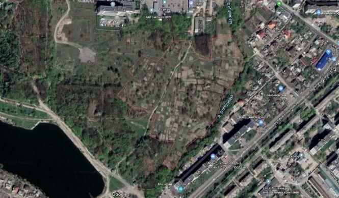Новини Вінниці - фото з Таємне життя парку Дружби народів: як «спорткомплекс» розібрали на городи Таємне життя парку Дружби народів: як «спорткомплекс» розібрали на городи, фото №7 на сайті 20minut.ua