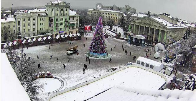 Новини Тернополя - фото з Фото дня: як виглядатиме святкова ілюмінація на головній ялинці Тернополя Фото дня: як виглядатиме святкова ілюмінація на головній ялинці Тернополя, фото №5 на сайті 20minut.ua