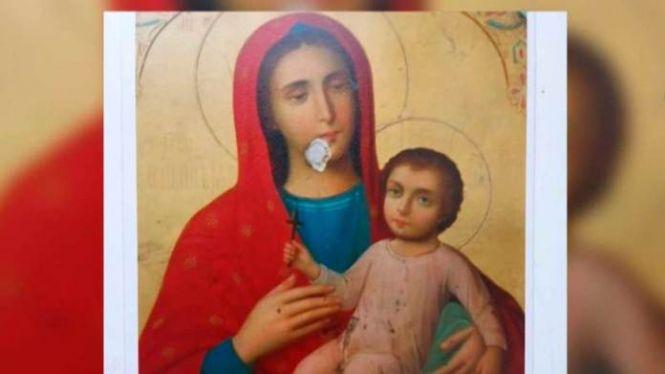Новини Вінниці - фото з Не бояться ні Бога, ні чорта: на Вінниччині з храму вкрали ікони монахів Афону Не бояться ні Бога, ні чорта: на Вінниччині з храму вкрали ікони монахів Афону, фото №2 на сайті 20minut.ua