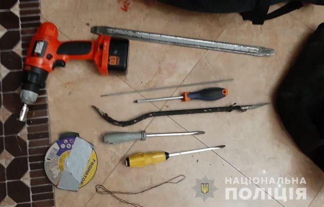 Гучне затримання: поліцейські Житомирщини знешкодили озброєну банду під час нападу на підприємця, фото №1 на сайті 20minut.ua