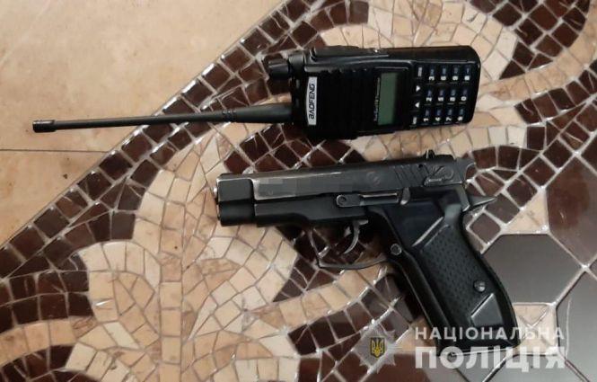 Гучне затримання: поліцейські Житомирщини знешкодили озброєну банду під час нападу на підприємця, фото №2 на сайті 20minut.ua