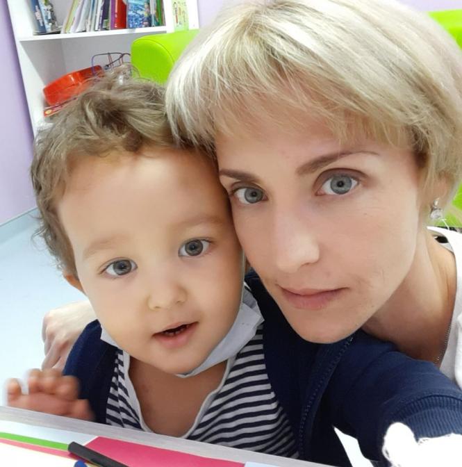 Новини Хмельницького - фото з “Дімулька тримається”: 2-річного хмельничанина із рідкісною хворобою готують до перельоту в Німеччину На изображении может находиться: 2 человека