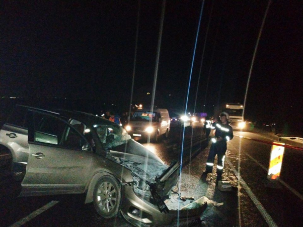 Новини Хмельницького - фото з Аварія на Тещиному язику: людей з розбитого "Volkswagen" діставали рятувальники Аварія на Тещиному язику: людей з розбитого "Volkswagen" діставали рятувальники, фото №2 на сайті vsim.ua