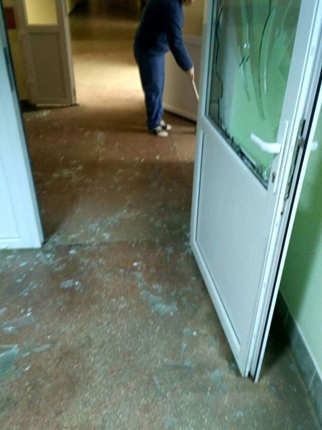 Новини Тернополя - фото з Розтрощив двері в лікарні та влаштував дебош: як лікарям захистити себе від нападу пацієнтів. Хто платитиме збитки? Розтрощив двері в лікарні та влаштував дебош: як лікарям захистити себе від нападу пацієнтів. Хто платитиме збитки?, фото №2 на сайті 20minut.ua