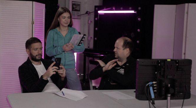 Яким би був «ТІК» без Бронюка? Гурт влаштував власне ТІКобачення у новому новорічному кліпі, фото №8 на сайті 20minut.ua