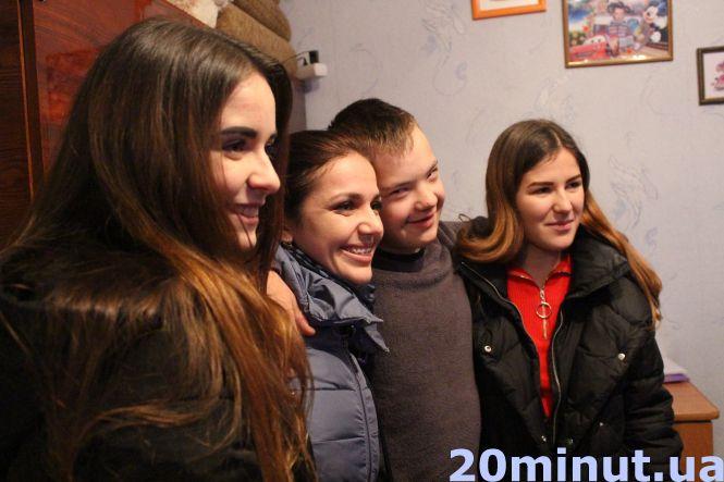 Новини Тернополя - фото з Щирі усмішки та чуттєві листи: як Миколай здійснив мрії діток із потребуючих сімей. Ексклюзив Щирі усмішки та чуттєві листи: як Миколай здійснив мрії діток із потребуючих сімей. Ексклюзив, фото №4 на сайті 20minut.ua