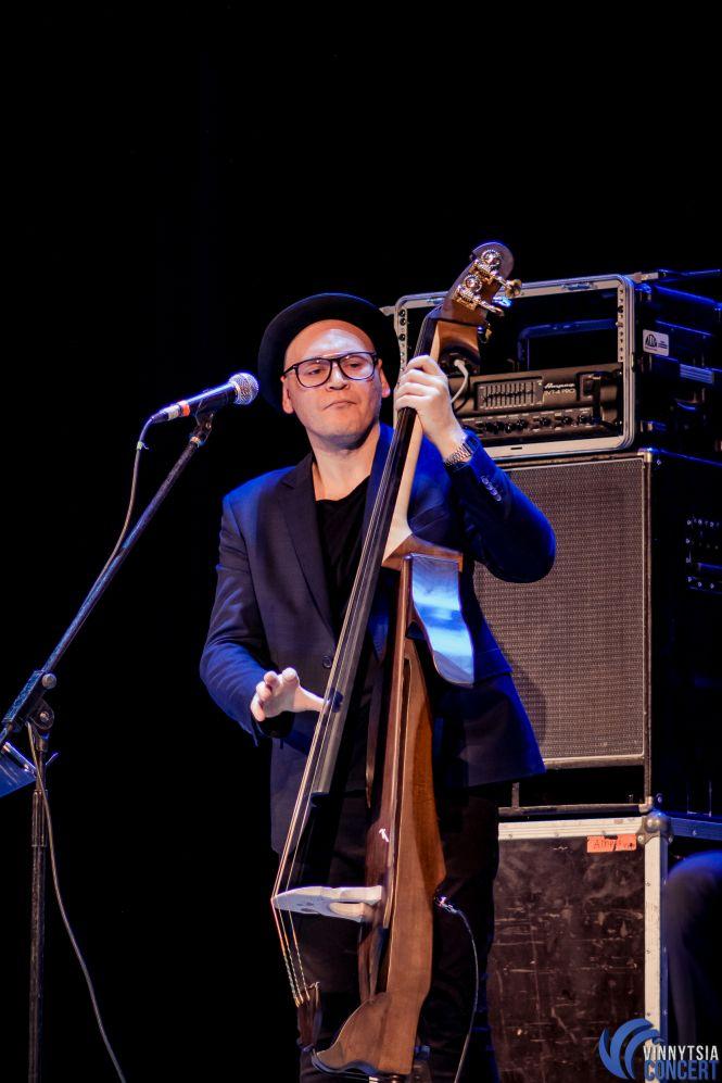 Новини Вінниці - фото з «Jingle Bells» у стилі циганського джазу! Чим здивує Вінницю концерт «Той самий різдвяний джаз»? «Jingle Bells» у стилі циганського джазу! Чим здивує Вінницю концерт «Той самий різдвяний джаз»?, фото №6 на сайті 20minut.ua