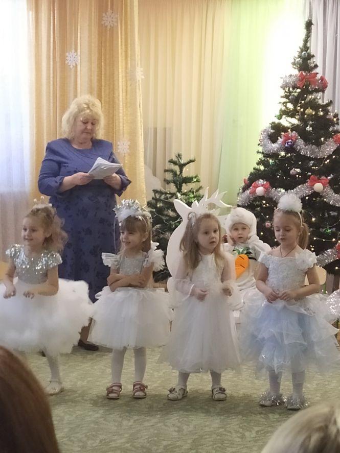 Новини Козятина - фото з Подарунки від Миколая отримали малята в дитсадочку