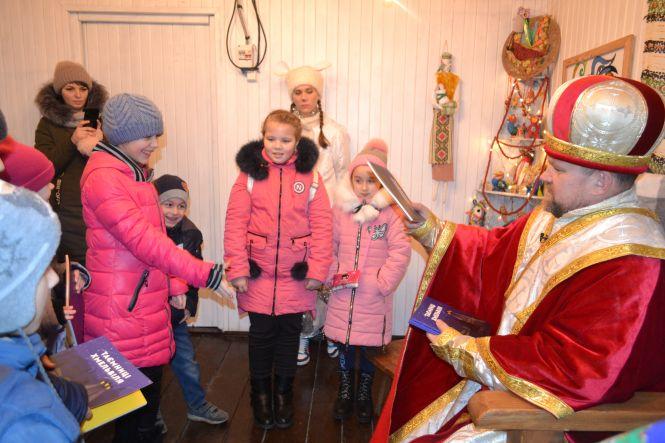 У Хмельницькому запрацювала гостина святого Миколая: що відбувається за її дверима, фото №3 на сайті vsim.ua