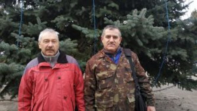 Новини Тернополя - фото з На Миколая засяяли вогні ялинки на бульварі Данила Галицького (фото) На Миколая засяяли вогні ялинки на бульварі Данила Галицького (фото), фото №2 на сайті 20minut.ua