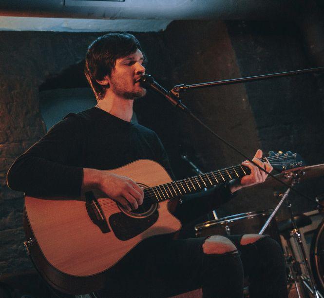 Новини Вінниці - фото з Уроки гри на гітарі: як дорослим вивчити музичну грамоту у Вінниці Уроки гри на гітарі: як дорослим вивчити музичну грамоту у Вінниці, фото №4 на сайті 20minut.ua