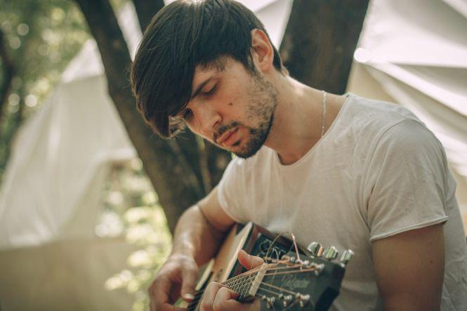 Новини Вінниці - фото з Уроки гри на гітарі: як дорослим вивчити музичну грамоту у Вінниці Уроки гри на гітарі: як дорослим вивчити музичну грамоту у Вінниці, фото №2 на сайті 20minut.ua