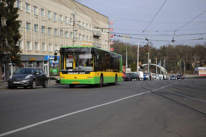 Новини Вінниці - фото з Увімкнули валідатори. У 40 тролейбусах вже можна платити карткою Увімкнули валідатори. У 40 тролейбусах вже можна платити карткою, фото №1 на сайті 20minut.ua