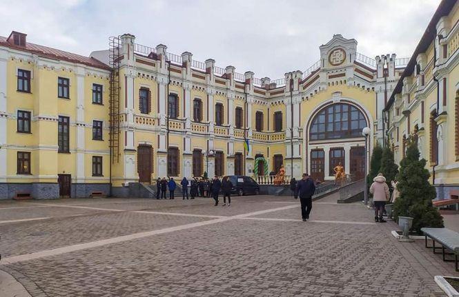 Новини Козятина - фото з У Козятині відкрили музей картин Олега Шупляка та виставкову залу історичних експонатів вокзалу