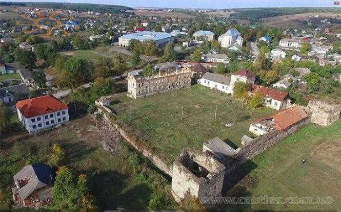 Новини Тернополя - фото з Впав з 10-метрової висоти: на Тернопільщині під час реставрації замку постраждав робітник Впав з 10-метрової висоти: на Тернопільщині під час реставрації замку постраждав робітник, фото №1 на сайті 20minut.ua