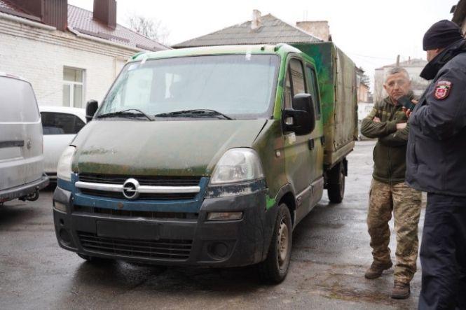 Новини Вінниці - фото з Вінничани відправили у зону ООС відремонтований «Опель» зі смаколиками Вінничани відправили у зону ООС відремонтований «Опель» зі смаколиками, фото №1 на сайті 20minut.ua