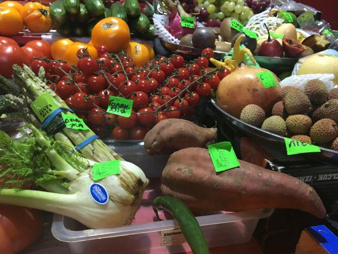 Смак дині з огірком: де й за скільки у Хмельницькому придбати екзотичні фрукти й овочі, фото №6 на сайті vsim.ua