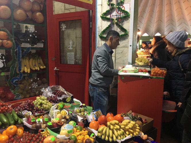 Смак дині з огірком: де й за скільки у Хмельницькому придбати екзотичні фрукти й овочі, фото №7 на сайті vsim.ua